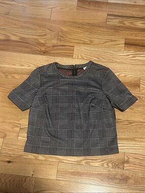 Carolina Belle Black and Gray Plaid Short Sleeve Top